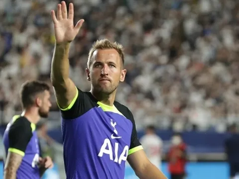 Conte nổi điên khi thấy Harry Kane bị 'gã khổng lồ' chiêu mộ