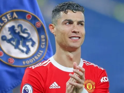 NÓNG: Không trở về Madrid, Ronaldo gia nhập 'ông lớn' nước Anh để đua vô địch?