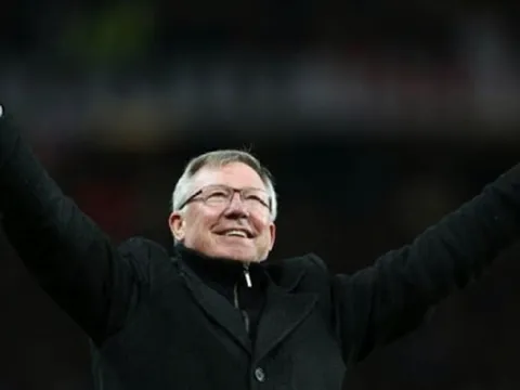 Chuyển nhượng MU 1/8: Đón chào Sir Alex trở lại, lộ diện bến đỗ mới của Ronaldo