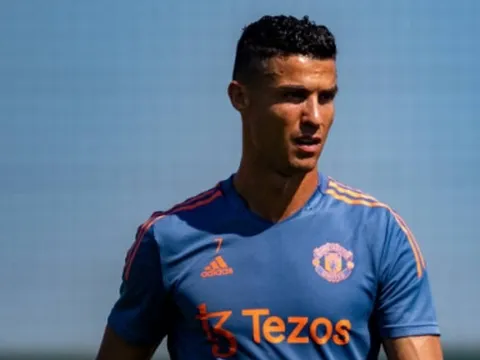 Tin nóng buổi tập mới nhất của MU: Ronaldo gây sốc, 'ngán ngẩm' Eriksen