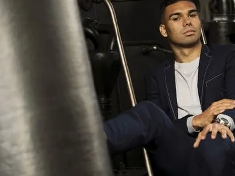 Chuyển nhượng MU 18/8: Chốt xong Casemiro, tỷ phú nước Anh 'lật đổ' nhà Glazer