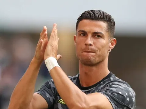 Rời MU, Ronaldo sắp cứu rỗi hàng công của 'đại gia' nước Anh?