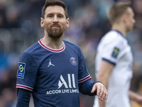 Messi lại lập thêm 'siêu kỉ lục', cho Ronaldo thấy rõ ai mới giỏi hơn ai