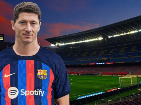 Barca cài mức phí giải phóng 'không thể tin nổi' với Lewandowski