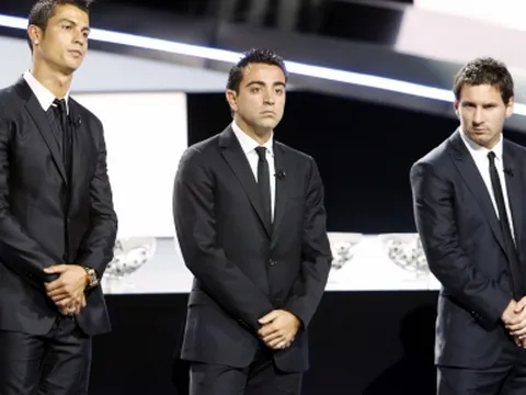 Xavi gọi tên cầu thủ xuất sắc nhất lịch sử: Không Ronaldo, Messi ở đâu?