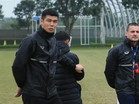 Cựu thủ môn ĐT Việt Nam tuyên bố giải nghệ