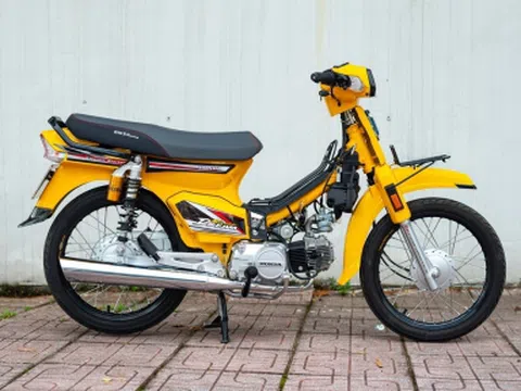 Chiêm ngưỡng 'phượng hoàng' Honda Dream định giá gần 300 triệu đồng, có tiền cũng khó mua