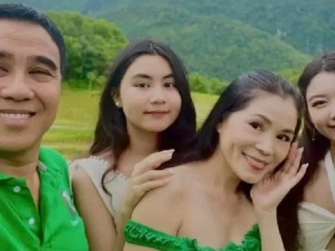 Gia đình hạnh phúc viên mãn của 'MC quốc dân' Quyền Linh, 2 con gái trở thành tâm điểm