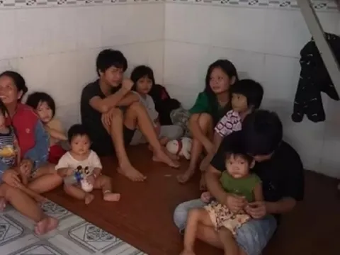 TP.HCM: Cặp vợ chồng nghèo sinh cả đàn con 11 đứa, chuẩn bị thêm con thứ 12 gây sốt mạng