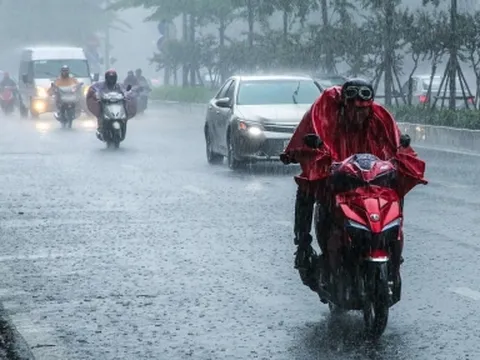 Từ chiều tối nay, miền Bắc đón mưa lớn nhiều ngày trời bớt nắng nóng