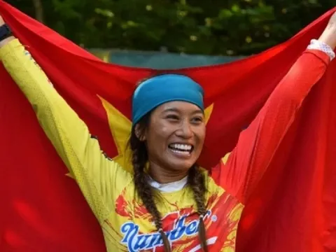Cô gái Việt Nam vô địch thế giới cuộc thi Deca-Triathlon World Championship 
