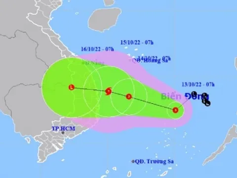 Áp thấp mạnh lên thành áp thấp nhiệt đới gây mưa cho miền Trung và khu vực Nam Bộ