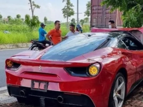Chủ xe Ferrari vừa bị tai nạn ở Long Biên (Hà Nội) tiết lộ loạt tình tiết, xác nhận xe không mua bảo hiểm 