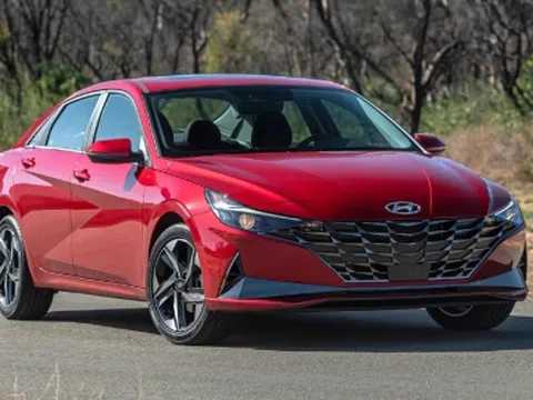 Ấn định ngày ra mắt Hyundai Elantra 2023: Loạt cải tiến đáng giá, gây áp lực Civic - Mazda3