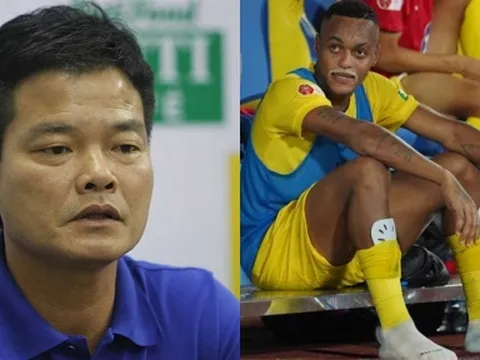 CLB Nam Định để thua đầy đáng tiếc, HLV Nguyễn Văn Sỹ trải lòng 