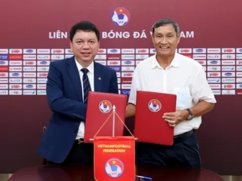 HLV Mai Đức Chung nói điều tâm can sau bản hợp đồng 1 năm với VFF