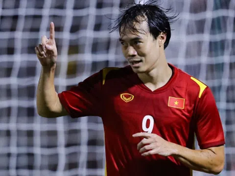 Sau 5 năm tịt ngòi, Văn Toàn trải lòng khi ghi bàn cho ĐT Việt Nam