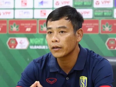 HLV Nguyễn Huy Hoàng đưa ra đánh giá đầy bất ngờ về trọng tài sau trận thắng HAGL