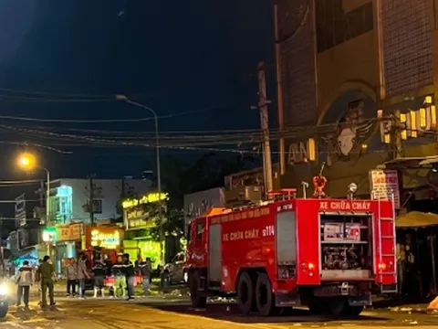 Cháy quán karaoke ở Bình Dương: Nhận được báo cháy, khách đóng cửa hát tiếp