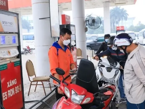 Giá xăng có thể giảm sát nút 22.000 đồng/lít vào ngày mai