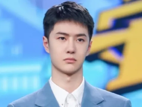 Vương Nhất Bác nổi đóa khi bị 'kéo xuống bùn' cùng Lý Dịch Phong