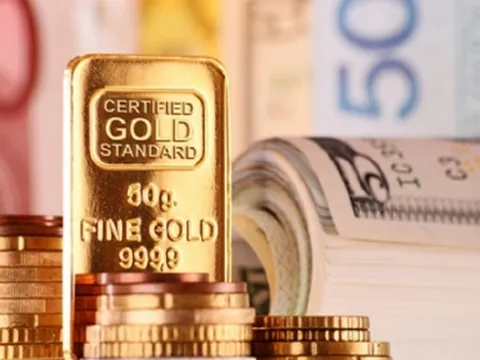 Giá vàng chiều ngày 26/7: Vàng SJC tiếp đà tụt dốc