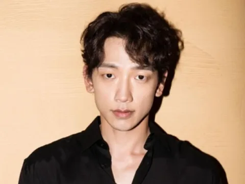 'Chàng ca sĩ mắt hí' Bi Rain chính thức trở lại màn ảnh nhỏ 