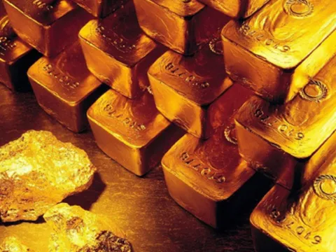 Giá vàng trưa ngày 11/8: Vàng trong nước tụt giảm nhẹ 