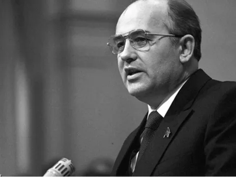 NÓNG: Cựu lãnh đạo Liên Xô Mikhail Gorbachev qua đời ở tuổi 91