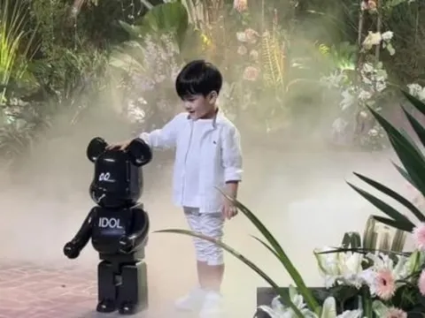 Đàm Vĩnh Hưng thành lập quỹ từ thiện cho quý tử 