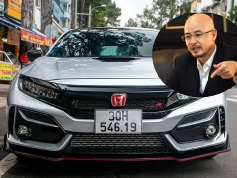 Mục sở thị chiếc Honda Civic Type R độc nhất Việt Nam của 'vua cafe' Đặng Lê Nguyên Vũ 