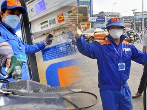 Giá xăng dầu hôm nay ngày 10/10: Biến động bất thường