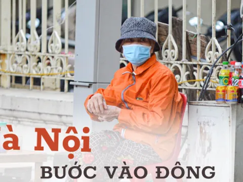 Người dân Hà Nội đón đợt không khí lạnh đầu tiên:  Mặc áo phao rét, đội mũ len đeo tất tay ra đường