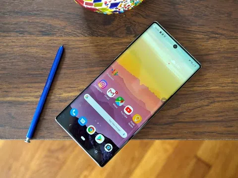 Giá Galaxy Note 10 Lite tháng 8 chạm mốc 10 triệu, ‘vùi dập’ iPhone SE 2022 với bút S Pen