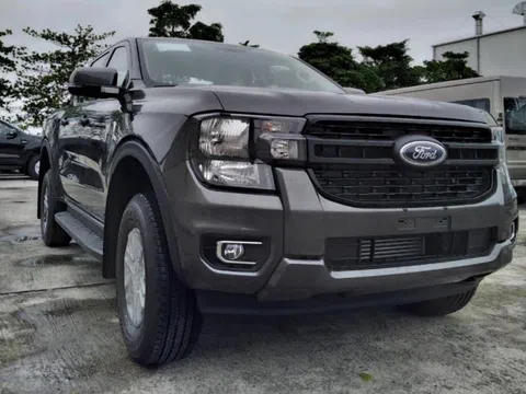 Ford Ranger 2023 ra mắt trong tháng 8 này, sẵn sàng gây bão với giá bán hấp dẫn và trang bị ấn tượng