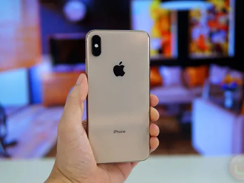 Giá iPhone XS Max tháng 8/2022 giảm cực sâu, chưa đến 9 triệu thừa sức ‘đe nẹt’ iPhone 11