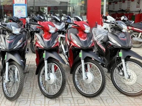 Cập nhật giá xe Honda Wave RSX mới nhất tháng 8/2022: Ở ngưỡng cực ngon, cạnh tranh Yamaha Jupiter