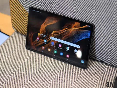 Galaxy Tab S8 là máy tính bảng đầu tiên của Samsung chạy hệ điều hành Android 12L