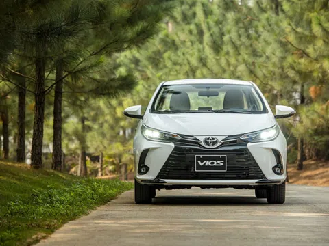 Đại lý 'đánh úp' khách Việt với hàng loạt ưu đãi giá trị cho Toyota Vios 2022 trong đầu tháng 9