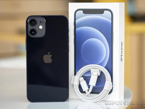 Giá iPhone 12 Mini tháng 9/2022: Rẻ bằng 1/3 iPhone 13 Pro Max, Galaxy A72 5G 'khóc một dòng sông'