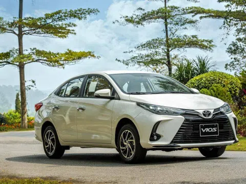 Cưng chiều khách Việt hết nấc, Toyota Vios tung loạt ưu đãi khủng làm Hyundai Accent ‘thẫn thờ’