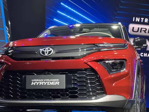 Hyundai Creta ‘tái mặt’ vì Toyota công bố giá bán ‘Tiểu Fortuner’ mới cực rẻ, chỉ từ 446 triệu đồng
