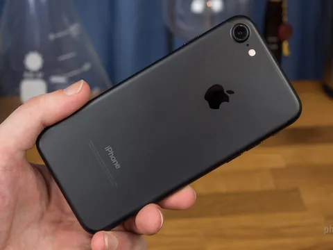Giá iPhone 7 tháng 9/2022: Rẻ ngang ngửa Nokia G10 mới đập hộp, gây sốt khách Việt