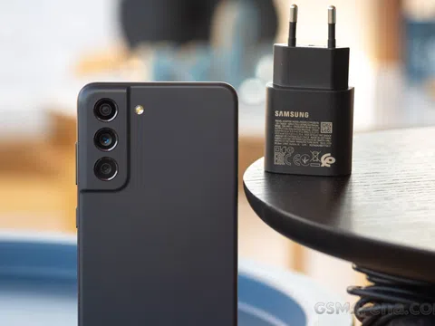 Giá Samsung Galaxy S21 FE tháng 9/2022: Được áp giảm giá khủng 'dằn mặt' iPhone 14