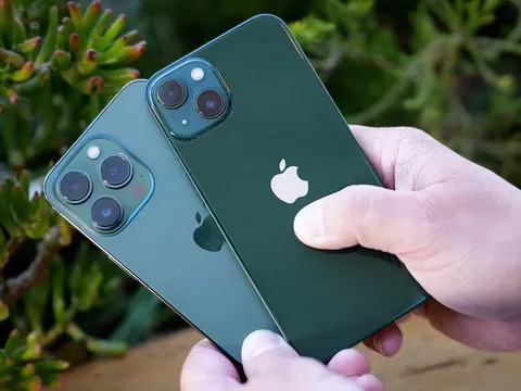 Cập nhật giá iPhone 13 mới nhất tháng 9: Giảm cả chục triệu ‘ấm lòng’ khách Việt