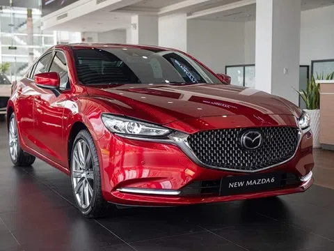 Giá xe Mazda6 lăn bánh mới nhất tháng 9/2022: Chèn ép Toyota Camry và Kia K5 bằng ưu đãi cực khủng