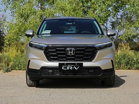 Honda CR-V 2023 chốt giá bán siêu rẻ chỉ 616 triệu, ghi điểm với loạt trang bị đáng tiền