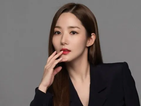 Park Min Young tuyên bố đã chia tay đại gia tiền ảo, chị ruột liền có động thái gây bất ngờ