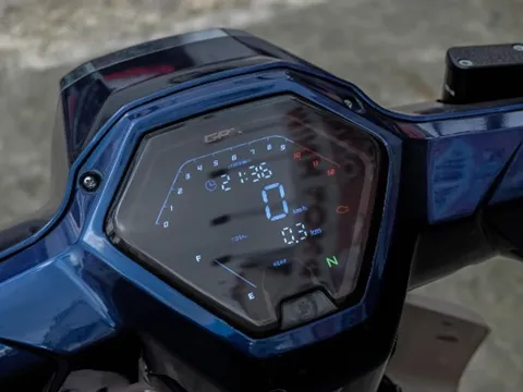 Honda Dream 'nhái' giá tầm trung về Việt Nam, bài toán khó của Wave Alpha?