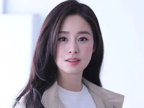 Diện mạo hiện tại của Kim Tae Hee ở tuổi 42 qua camera thường